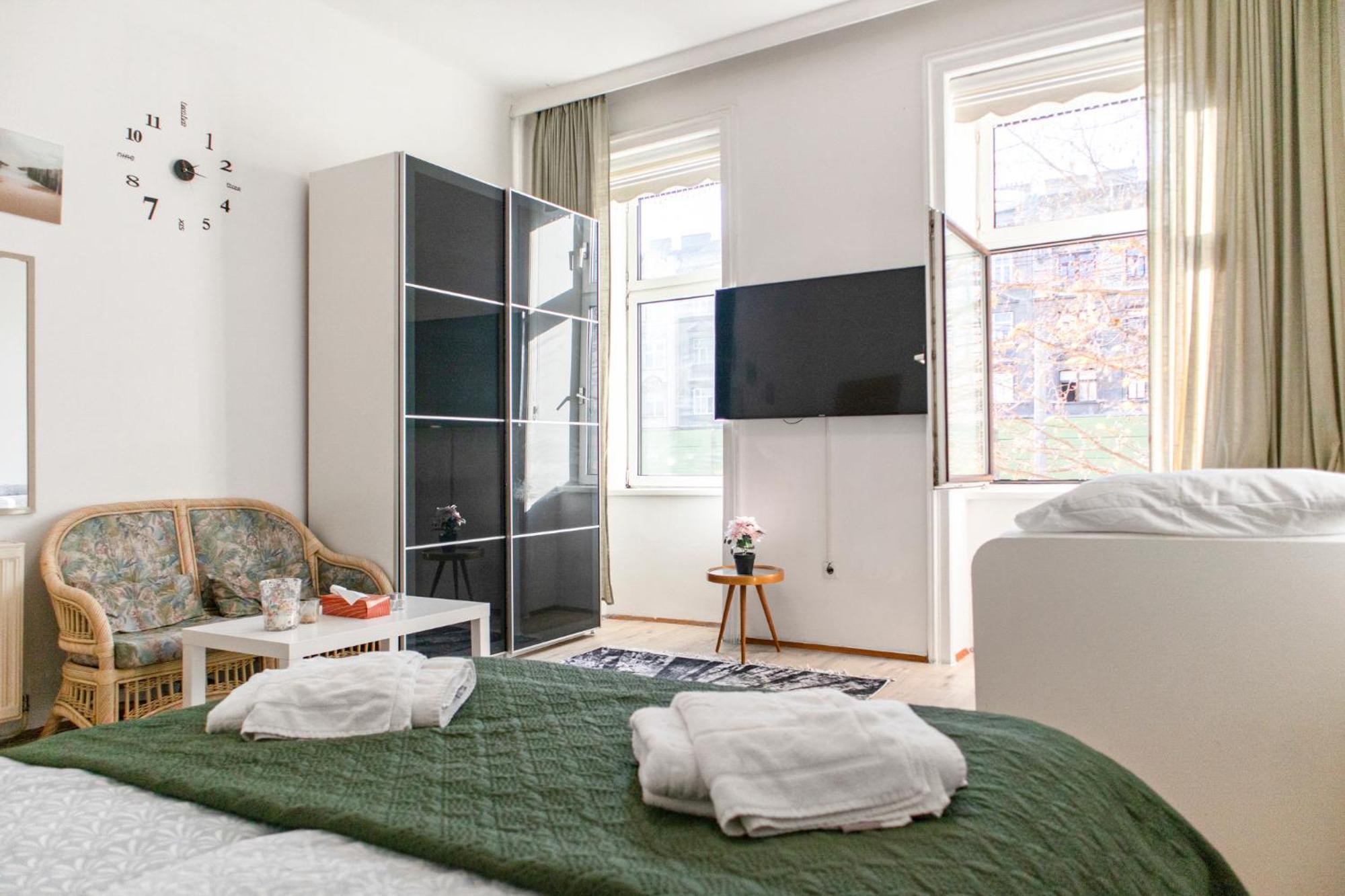 Convenient Shared - Near Danube & Millenium Tower Viena