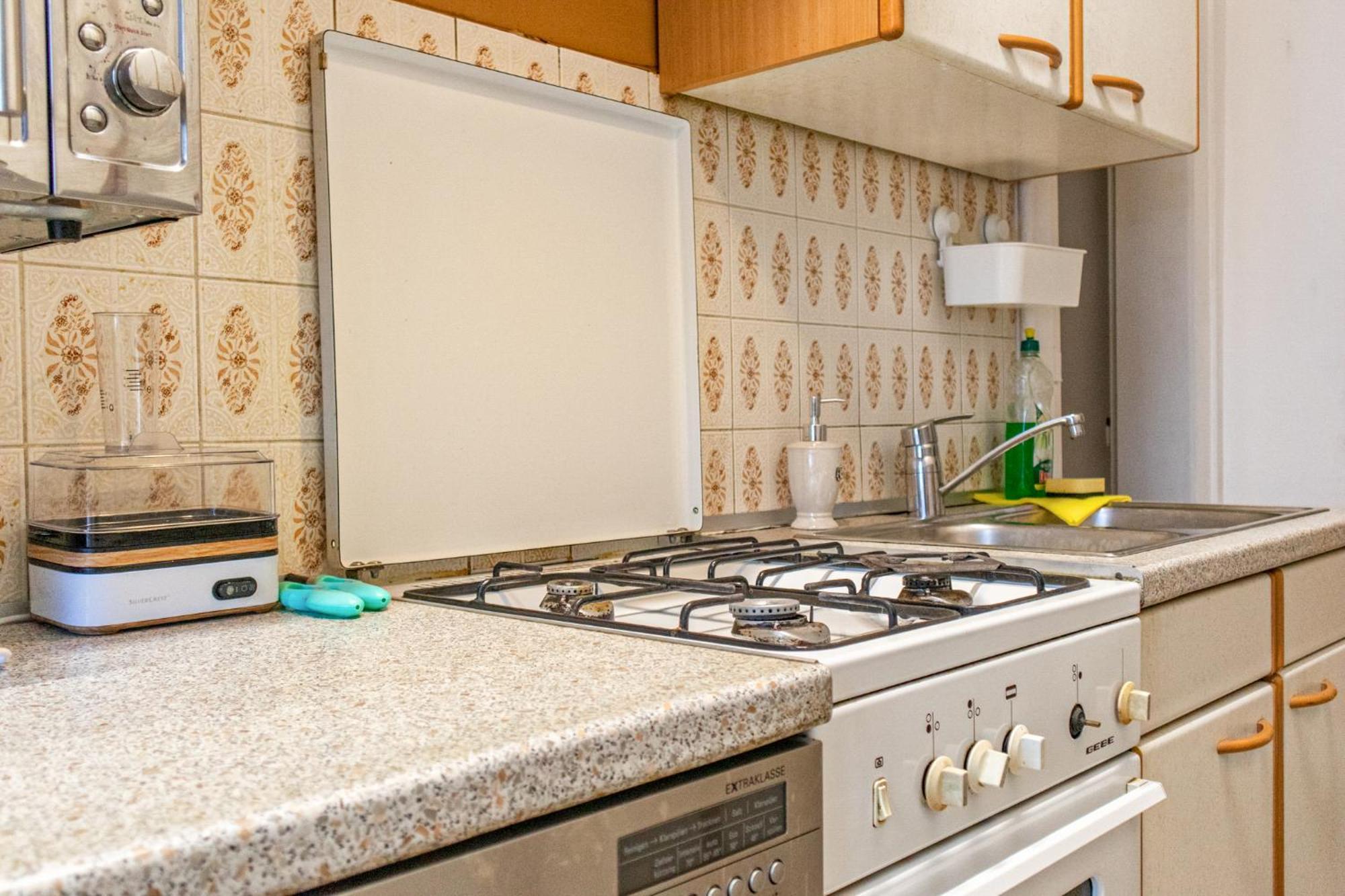 Convenient Shared - Near Danube & Millenium Tower Pensjonat